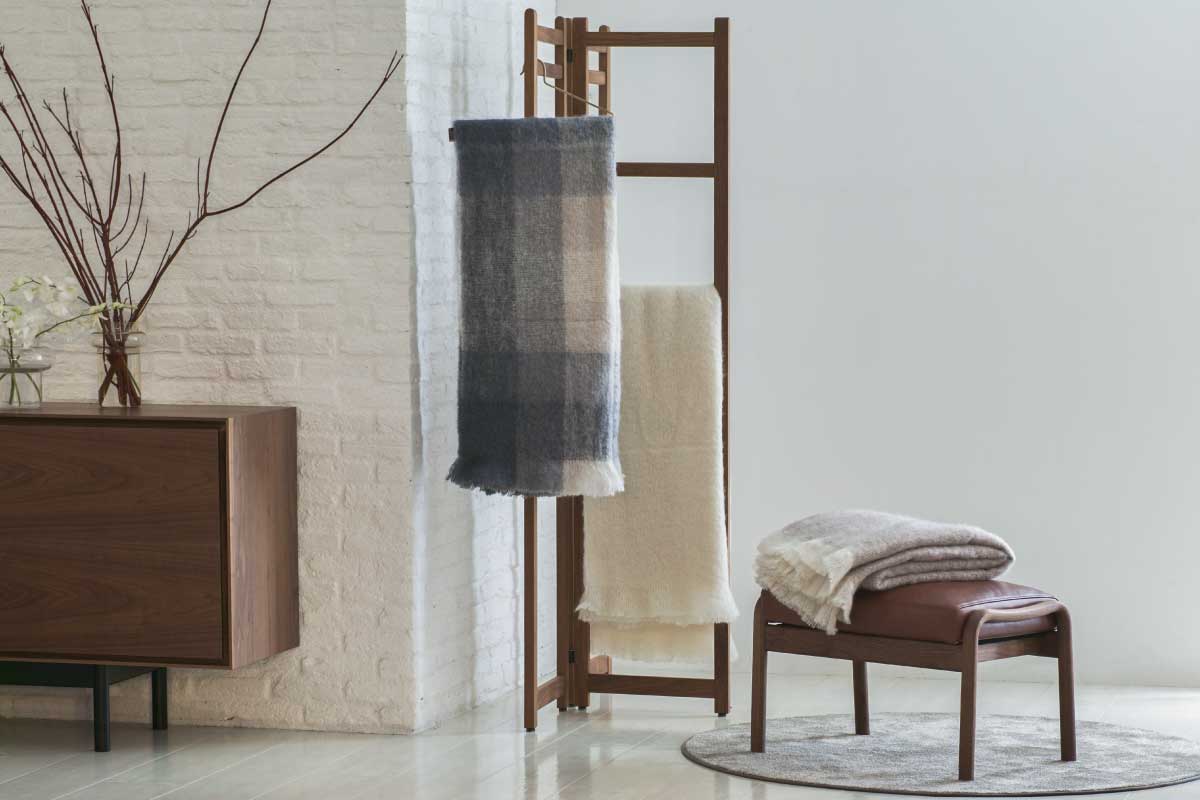 FOXFORD | Mohair Throw Off-White
