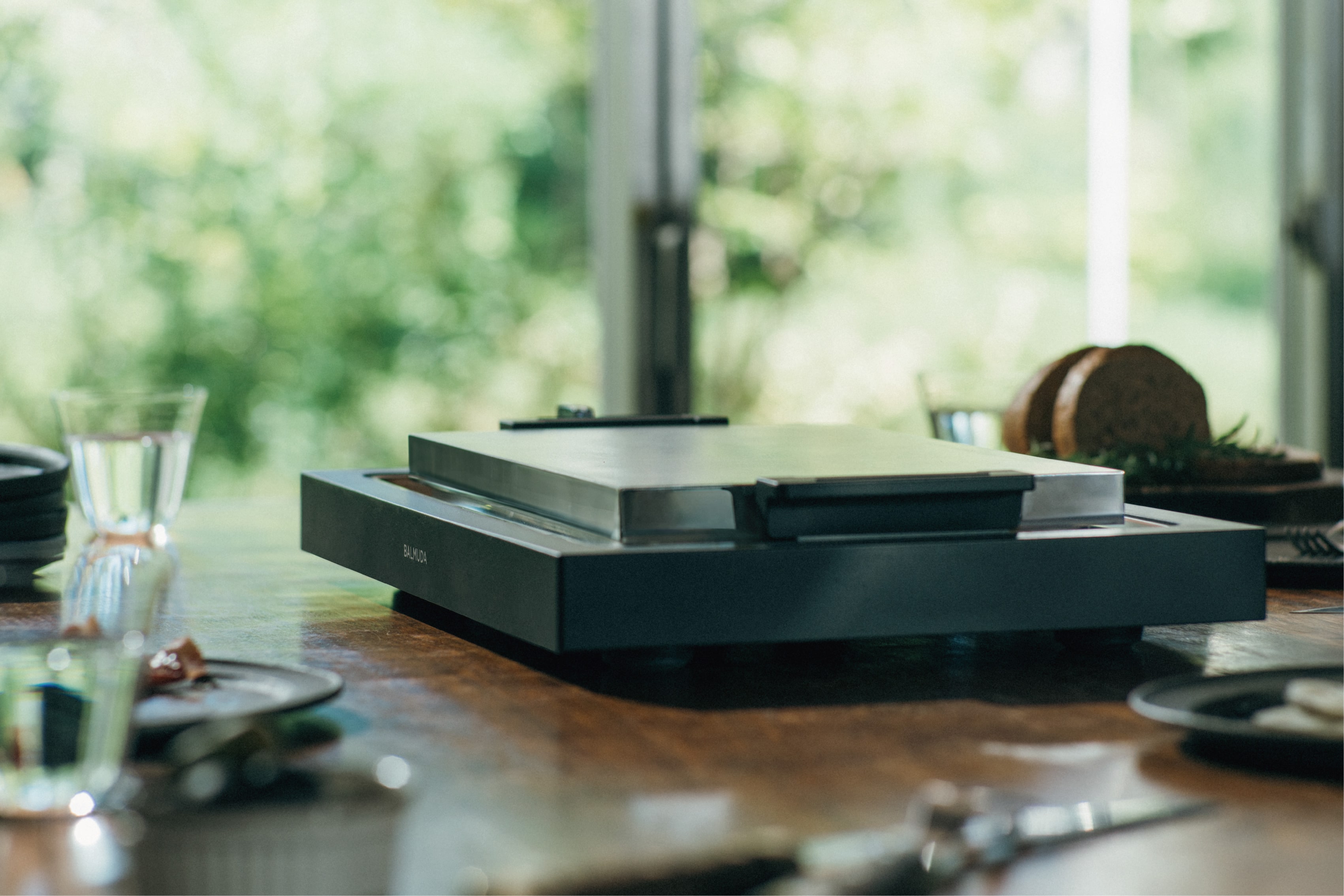 BALMUDA | The Plate Pro